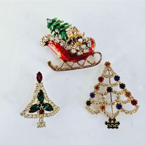 Vintage Set of Tree Rhinestone Enamel Christmas Holiday Tree Sleigh Brooch Pins - Picture 2 of 9